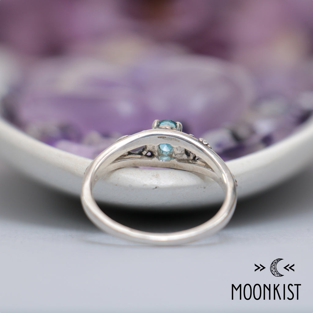 Twig Leaf Oval Wedding Ring for Women | Moonkist Designs