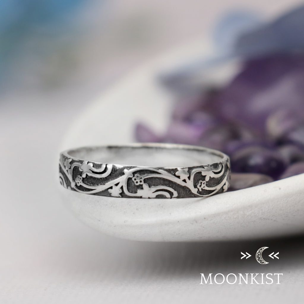 Antique Style Nature Wedding Band Ring for Women | Moonkist Designs